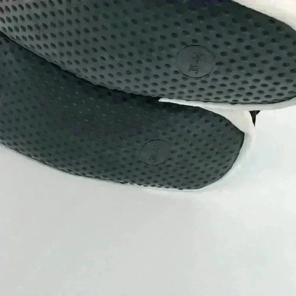 Puffy sneaker slippers. Jordan 4’s look brand new never worn - Picture 9 of 10